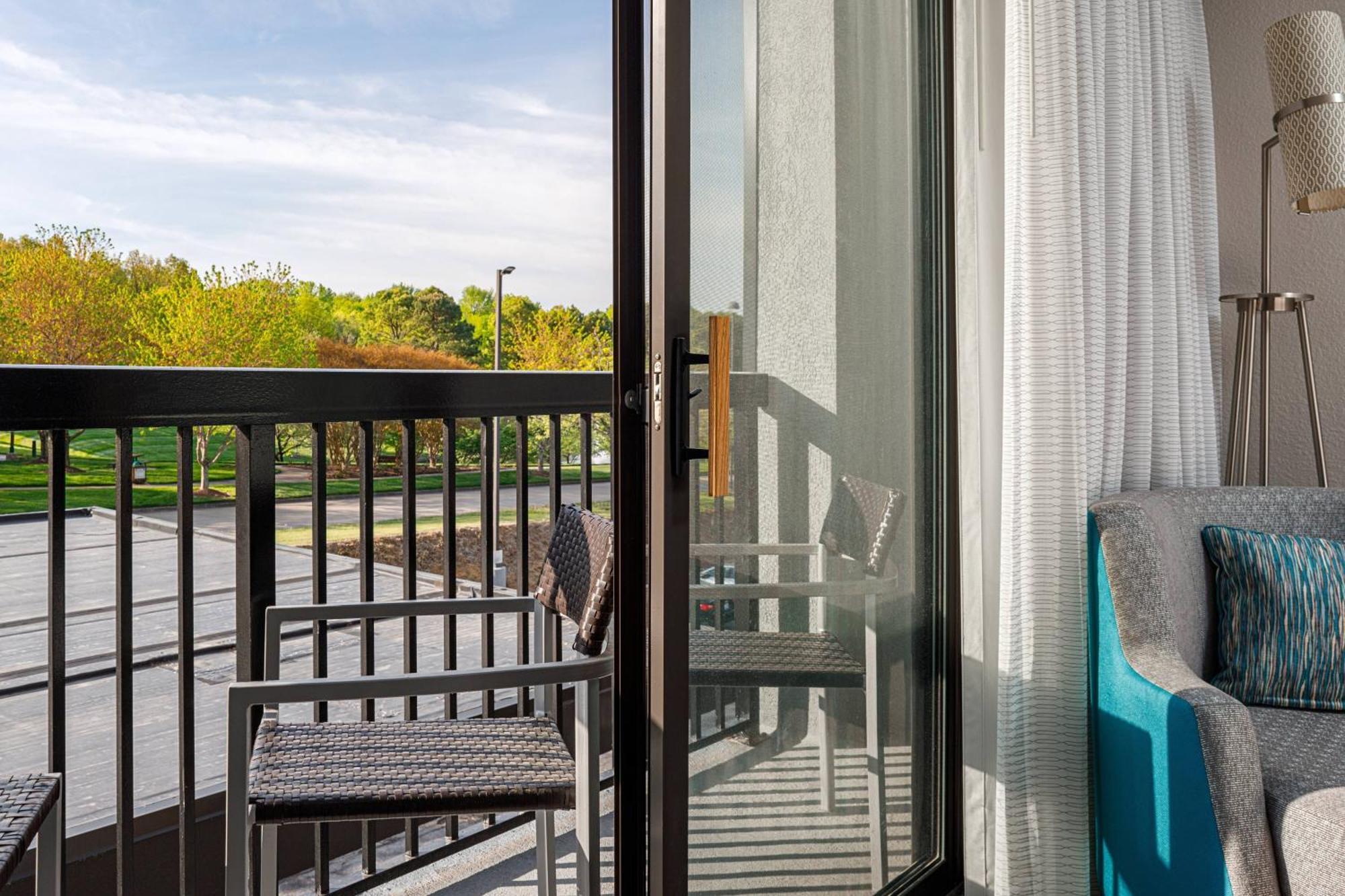 Courtyard Paducah West Hotel Exterior photo
